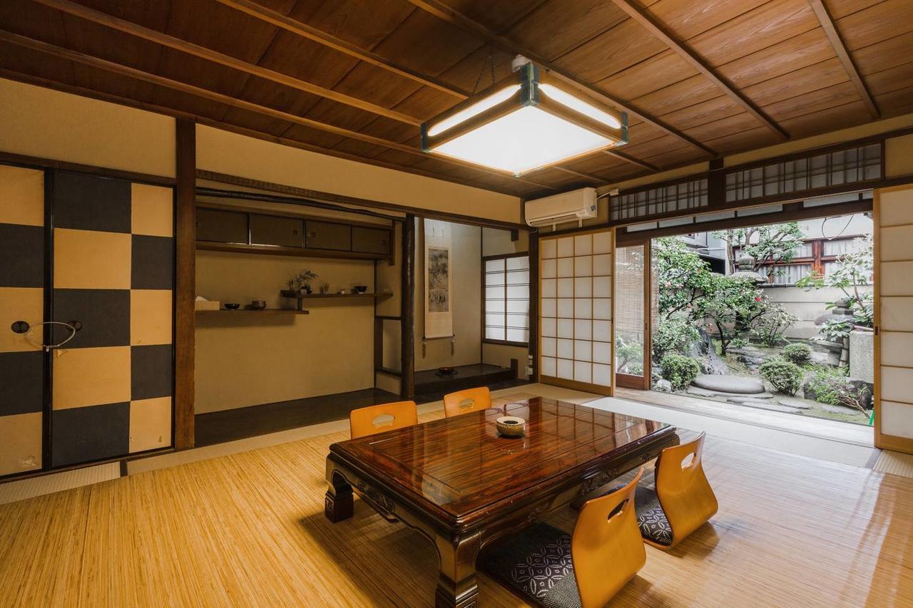 京都二条城近く京町屋120年の歴史に泊まる Экстерьер фото