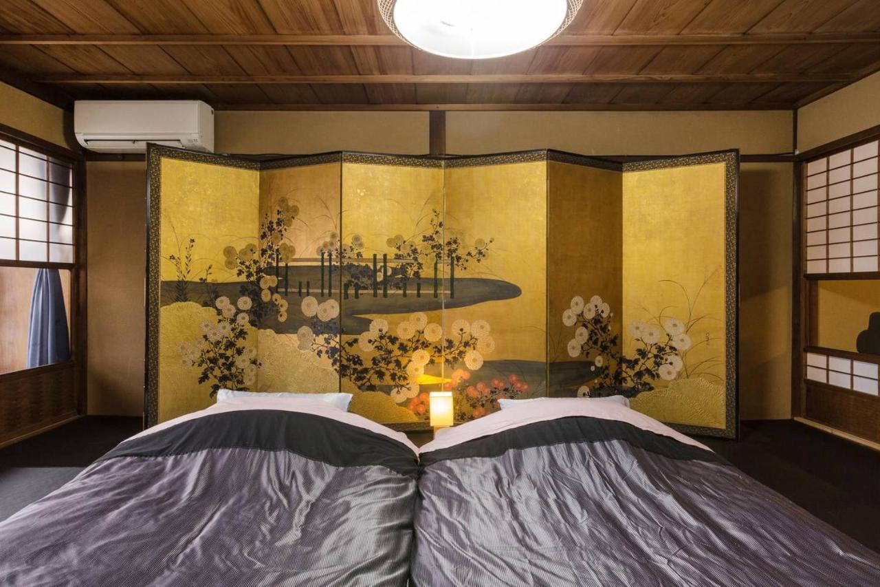 京都二条城近く京町屋120年の歴史に泊まる Экстерьер фото