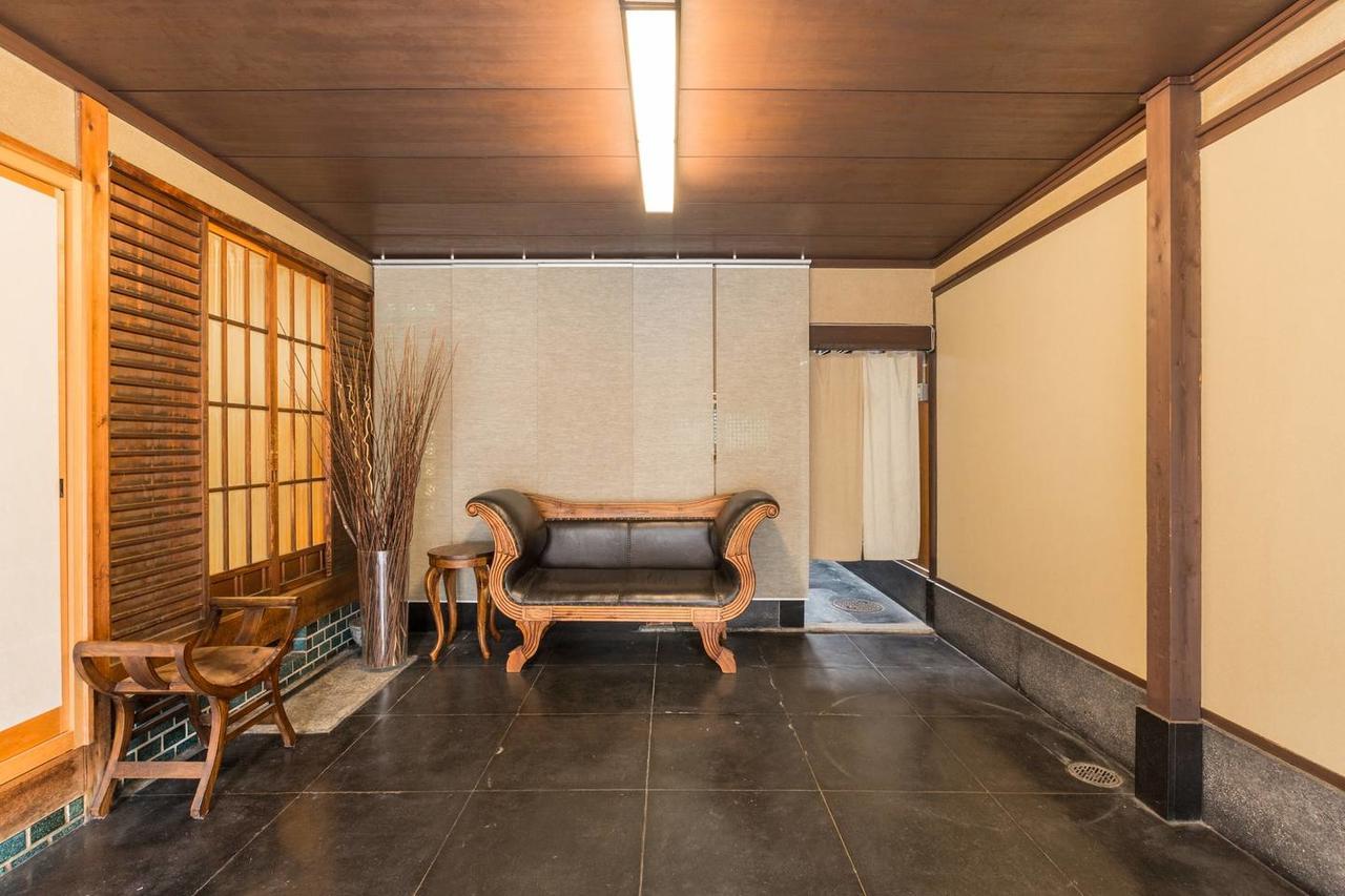京都二条城近く京町屋120年の歴史に泊まる Экстерьер фото