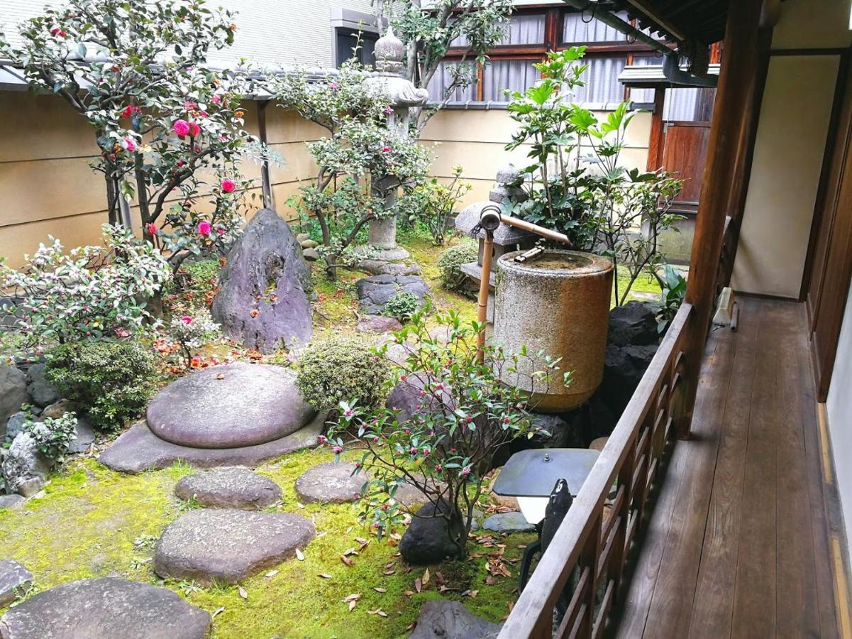 京都二条城近く京町屋120年の歴史に泊まる Экстерьер фото